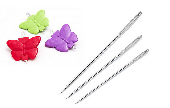 sticknadel-mit-einfaedler Sticknadeln mit Einfädlern in Schmetterlingsform